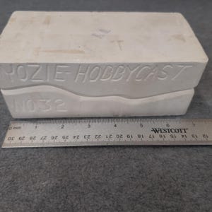 YOZIE HOBBYCAST NO 32 Mold Casting Girl with Butterfly Net and Bird image 4