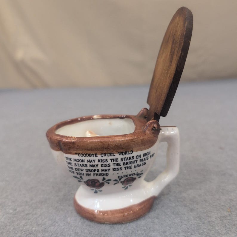 Vintage Ceramic Toilet Goodbye Cruel World Novelty Mug with Wooden Lid Gag Gift image 2
