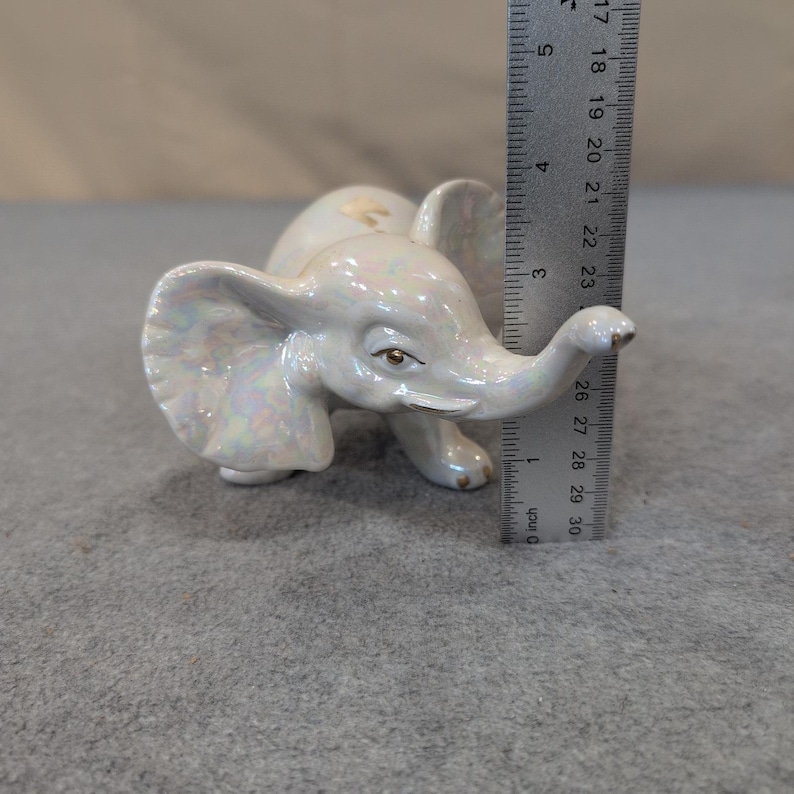 Vintage schillernde Keramik Elefant Figur Perlmutt Glasur Goldakzente Bild 3