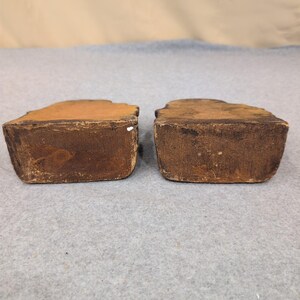 Vintage Western Covered Wagon Oxen Pioneer Bookends Set Rustic Faux Wood Resin image 6