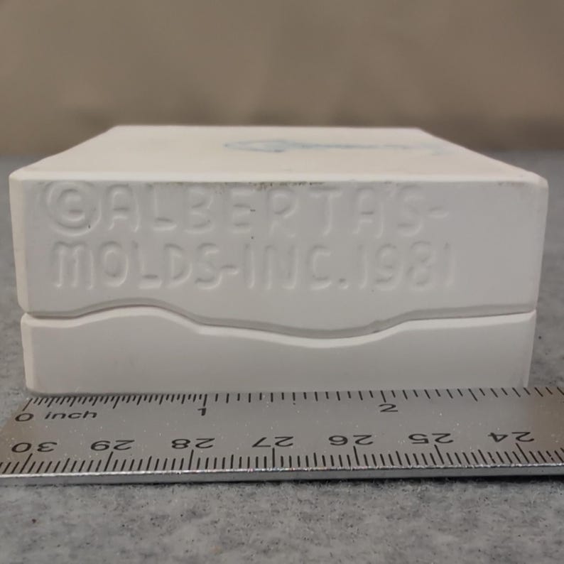 VTG 1981 Alberta's Molds Inc Ceramic Mailbox Holly Mouse Ceramic Slip Mold A-247 image 4