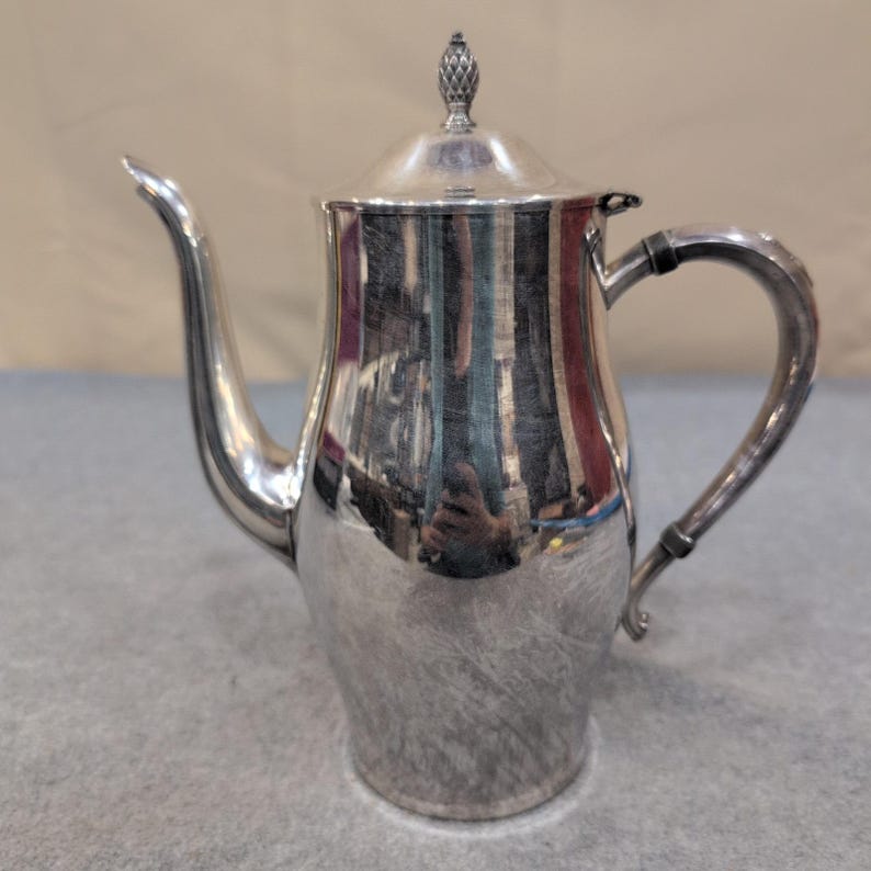 Oneida Paul Revere Reproduction Silverplate Coffee Pot Pineapple Finial image 1