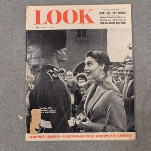 LOOK Magazine October 6 1953 Ava Gardner Notre Dame Football Arthur Godfrey image 1