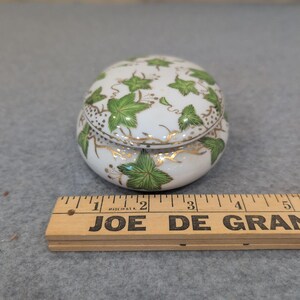 Boîte à bijoux ovale Paulux China Japon feuille d'or vert porcelaine blanche image 4
