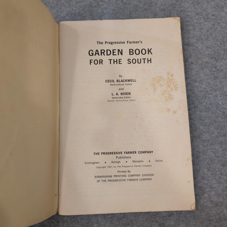 Vintage 1961 The Progressive Farmers Garden Book For The South *Scarce* image 2