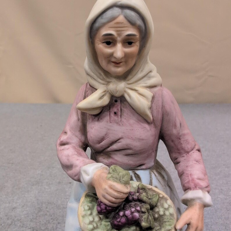 Homco 1433 Porcelain Figurine Old Woman with Grape Basket Matte Bisque Taiwan image 2