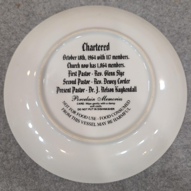 Golden Springs Baptist Church 35th Anniversary Porcelain Plate 1964-1999 Gold image 3