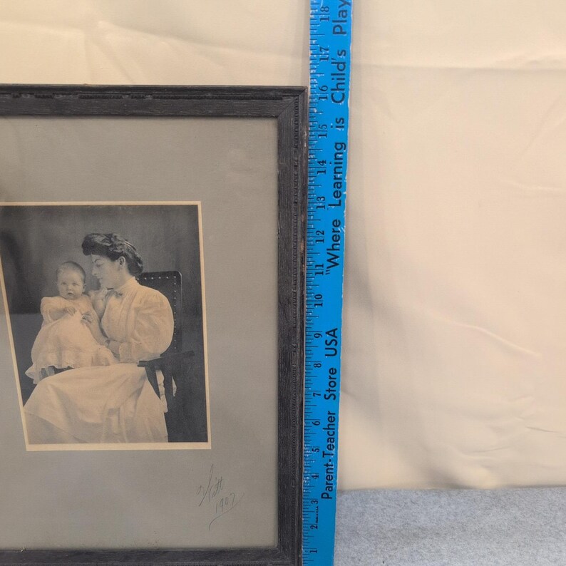 Antique 1907 Signed Mother & Child Portrait John Wanamaker Framed Photo PA image 4