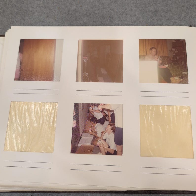 Vintage album uit 1972-1973 van de familie Harrington uit Charleston, West Virginia, van kolonel Patricia Harrington van de Amerikaanse luchtmacht. afbeelding 16