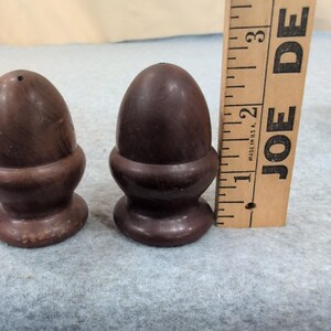 Vintage Californische eikelzout- en peperstel met eikel, Californische sequoia, donker hout, VS afbeelding 4
