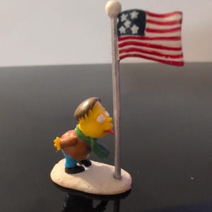 The Simpsons Hawthorne Village Martin Prince Tongue on Flagpole Figurine 2004 image 2