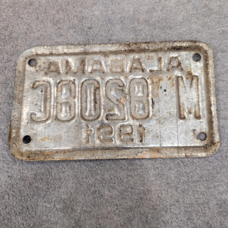 Vintage 1991 Alabama Motorcycle License Plate White Blue M 8208C Tag image 4