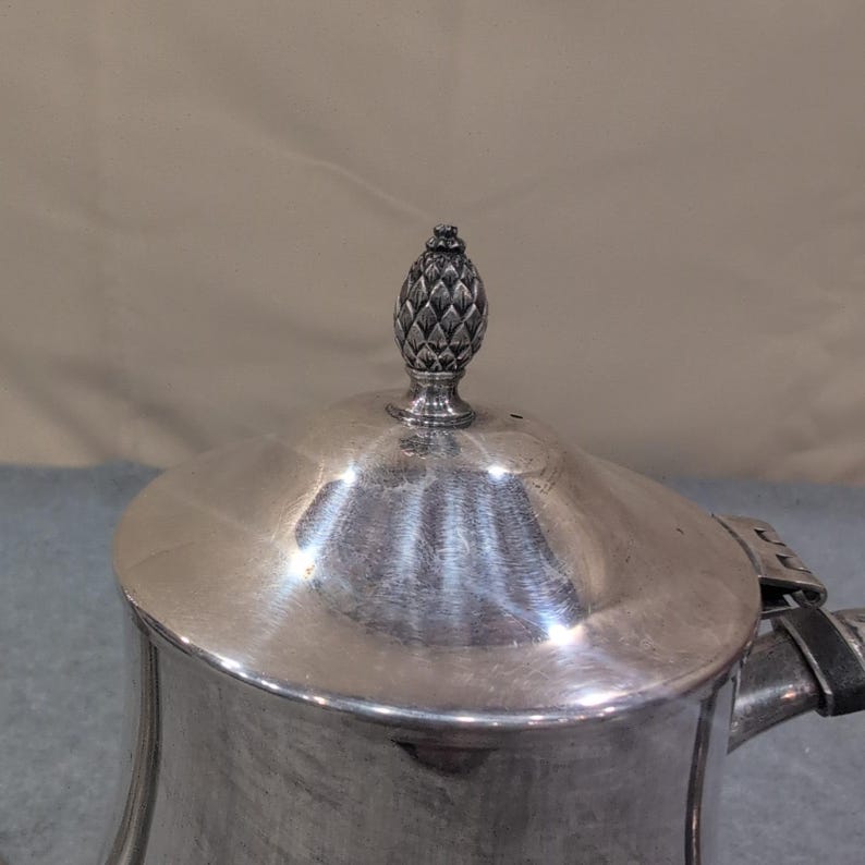 Oneida Paul Revere Reproduction Silverplate Coffee Pot Pineapple Finial image 2