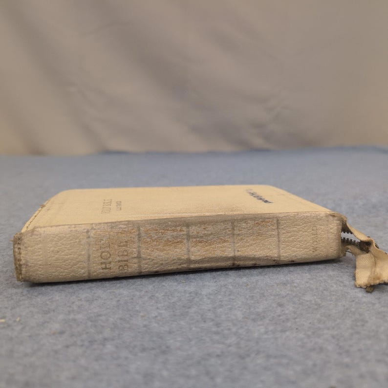 Vintage King James Version Holy Bible World Publishing Zippered White Cover KJV image 2