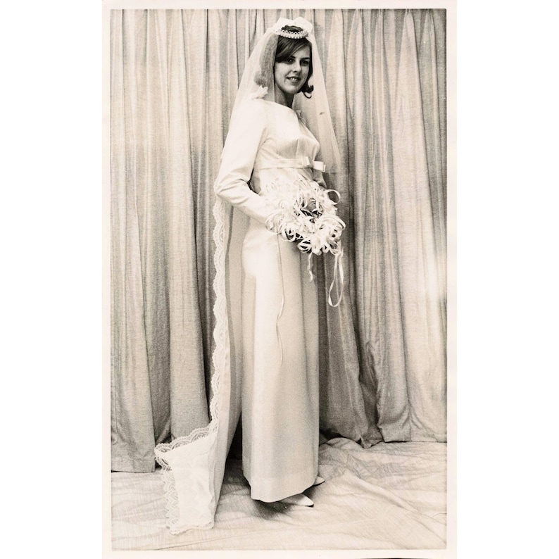 Vintage Photograph - 1940's Eufaula, Alabama Wedding Dress Lace Trim Veil Long image 1