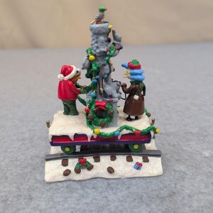 O Expresso de Natal dos Simpsons - Escultura de Natal no Parque Jebidiah 0270 2005 imagem 3