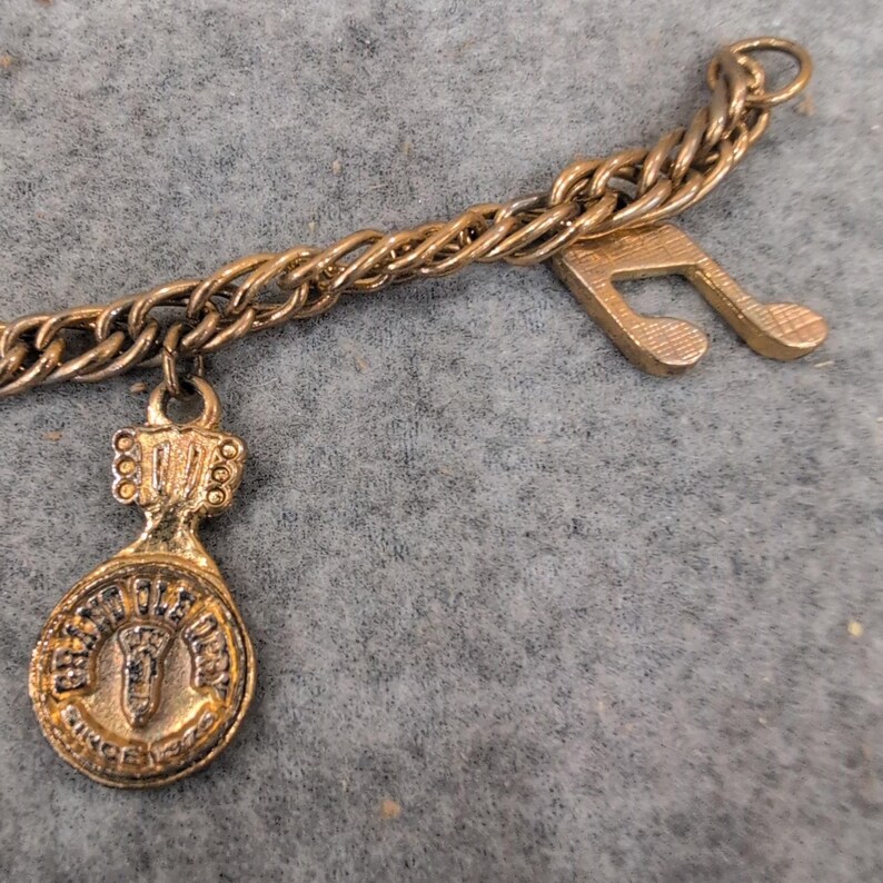 Vintage Nashville Charm Bracelet Grand Ole Opry Opryland USA Gold Tone J1 image 4