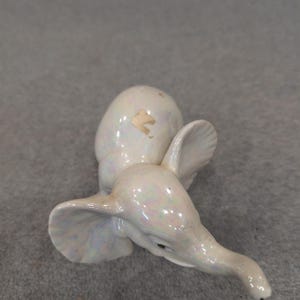 Vintage schillernde Keramik Elefant Figur Perlmutt Glasur Goldakzente Bild 4