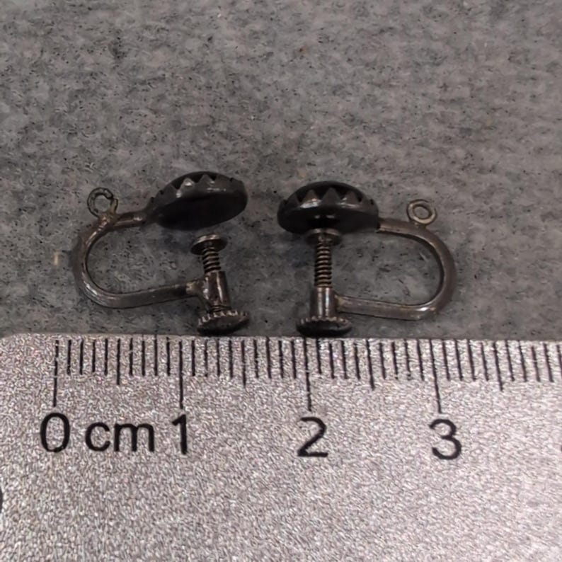 Vintage Silver Black Cabochon Sawtooth Bezel Screw Back Earrings Retro Jewelry image 3