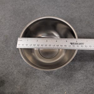 Oneida Carefree Collection Stainless Steel Sauce Bowl with Wood Coaster 8056 image 5
