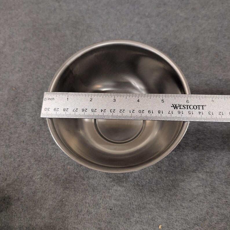 Oneida Carefree Collection Stainless Steel Sauce Bowl with Wood Coaster 8056 image 5