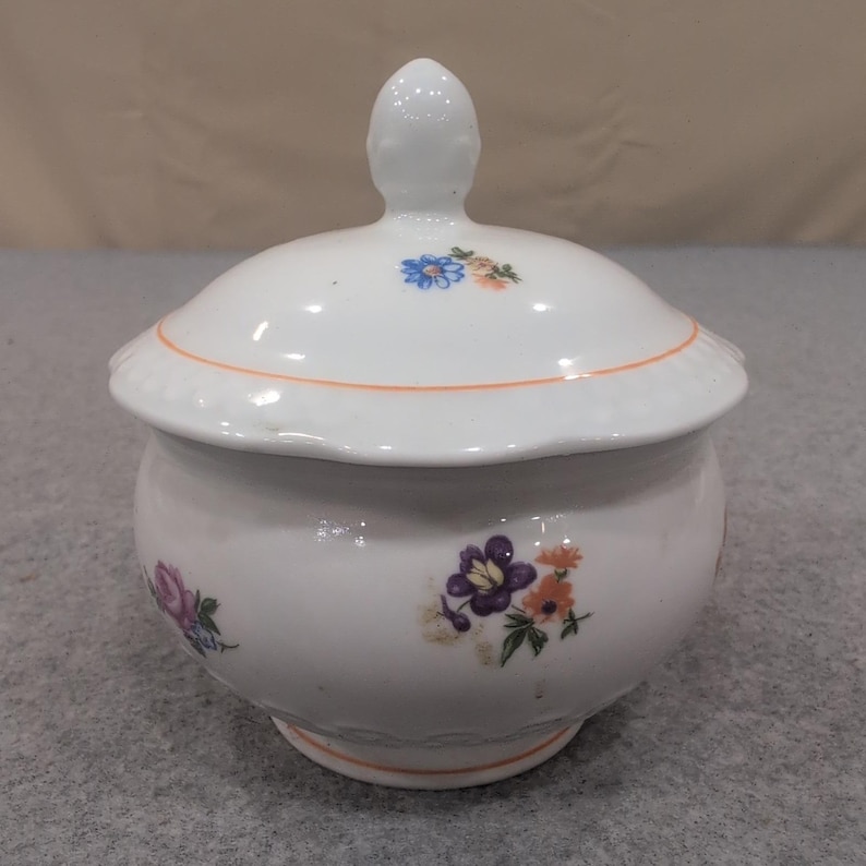 Kahla Kahlaerstedt Pastorale Floral Sugar Bowl with Lid Made in GDR NA308 image 1