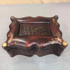 Chalkware Trinket Box Faux Wood Finish Gold Floral Vine Stencil Scalloped Edge image 2