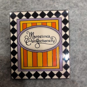 Spilla in edizione limitata (LE 1500) della Pasticceria di Marceline Disney per il 1° anniversario. immagine 1