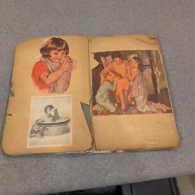 Álbum de recortes vintage hecho a mano con ilustraciones de mediados de siglo y artículos infantiles efímeros imagen 2