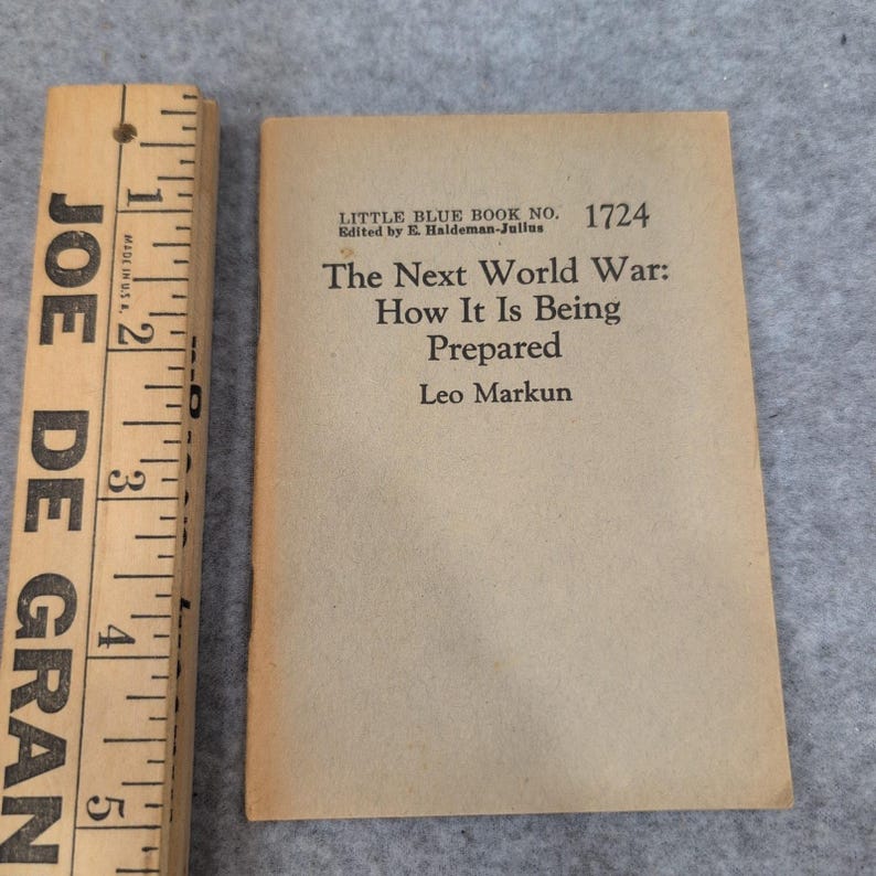 Little Blue Book 1724 The Next World War Leo Markun Vintage 1920s 1930s Booklet image 1
