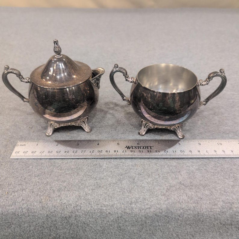 Oneida Silver Plated Footed Cream and Sugar Set with Lid USA Vintage image 5