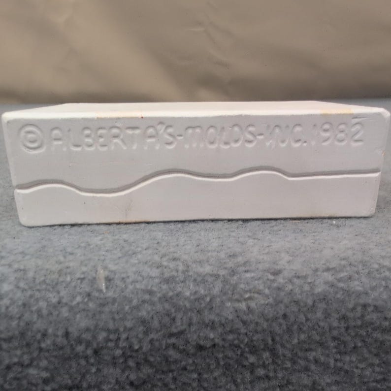 Albertas Molds A286 Vintage 1982 Skating Mouse Soap Candle Plaster Mold image 5