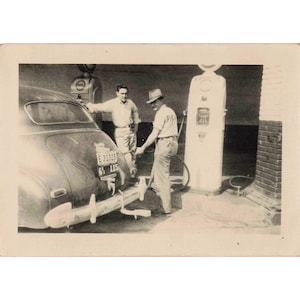 1940s Vintage Photograph Eufaula, Alabama Taxi Gas Station AL & Georgia Plates image 1