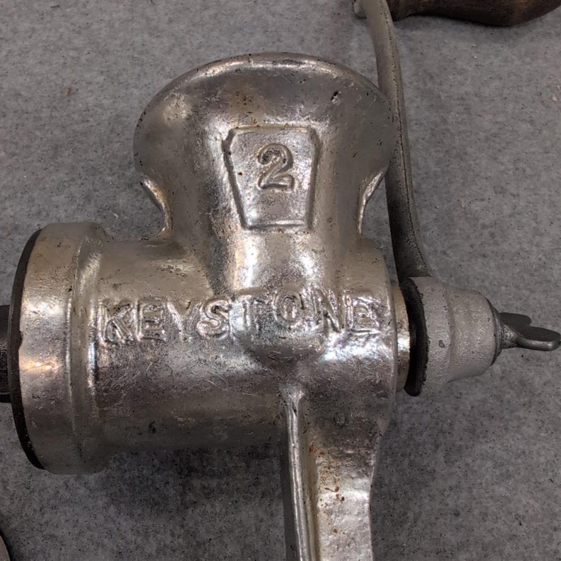 Handmatige vleesmolen Keystone nr. 2 Vintage zilver gegoten metalen handslinger klem op afbeelding 2