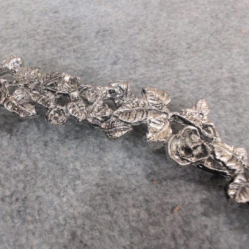 Vintage Silver Tone Cast Metal Rose Floral Wreath Stand Circular image 4
