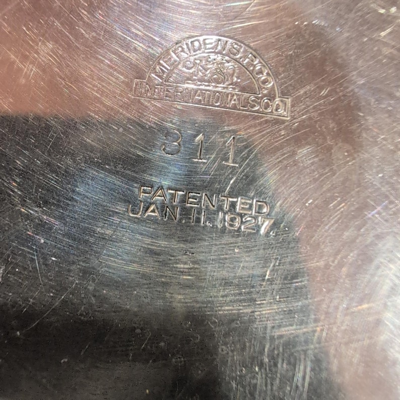 Antique Meriden S. P. Co. Silver Plate Cocktail Shaker 311 Patented 1927 Handle image 7