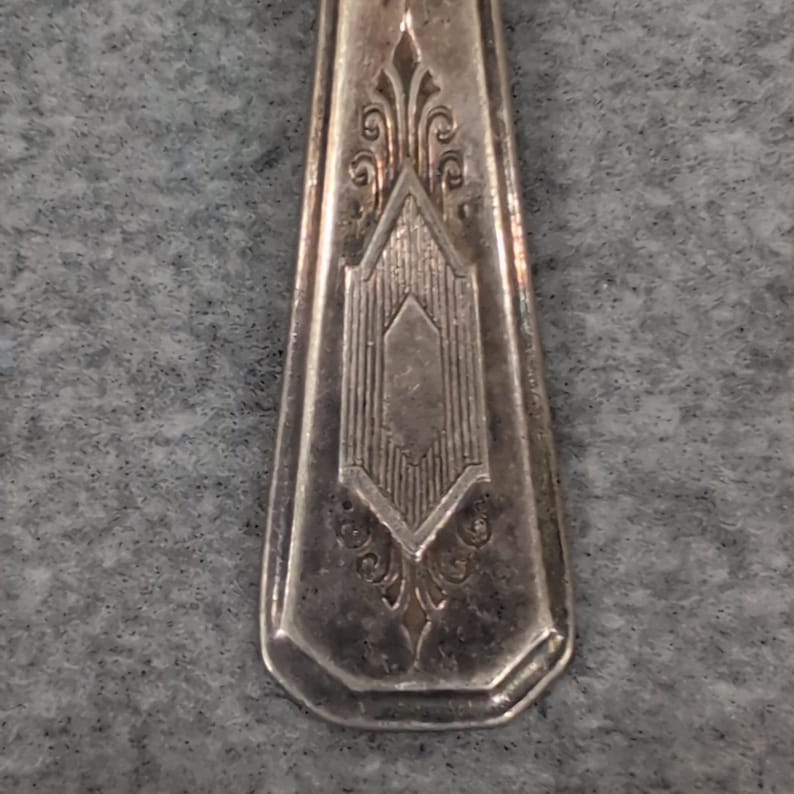 Wm A Rogers A1 Plus Silverplate Art Deco Dinner Fork Etched Handle image 2