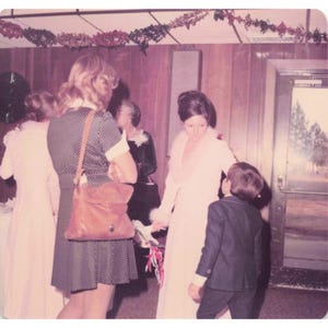 Vintage jaren 70 trouwreceptie set van 6 foto's van een militaire basis officiersclub afbeelding 2