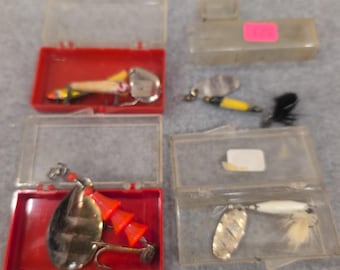 Lot of 4 Vintage Fishing Lures Spinner Baits Plugs Lure Set