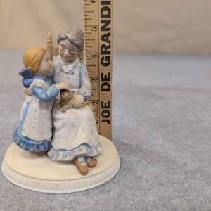 Holly Hobbie Grandmas Love Porcelain Figurine Limited Edition 1983 NA306 image 4