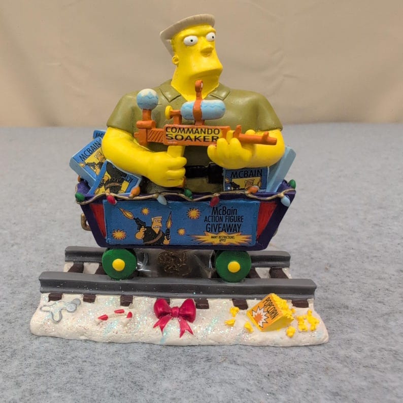 The Simpsons Christmas Express McBain Action Figure Giveaway Figurine 2005 0301 image 1