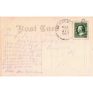 Carte postale ancienne de Pâques de 1911, en relief, avec des myosotis et des moutons, scène pastorale, très bon état. image 2