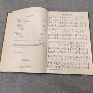 Sjungande tillbedjan med pojkar och flickor Edith Lovell Thomas 1935 Psalmbok Inbunden bild 4