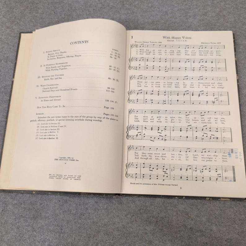 Sjungande tillbedjan med pojkar och flickor Edith Lovell Thomas 1935 Psalmbok Inbunden bild 4