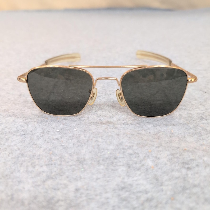 General Optical Aviator Sunglasses Gold Tone Frame Dark Gray Lens Pilot Style image 1