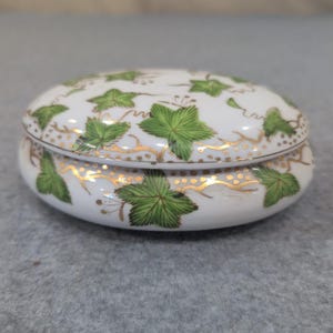 Boîte à bijoux ovale Paulux China Japon feuille d'or vert porcelaine blanche image 1