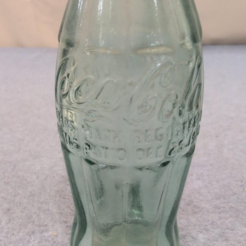 Botella de vidrio vintage de Coca-Cola de Navidad de 1923, patente Monroe LA Georgia Green imagen 3