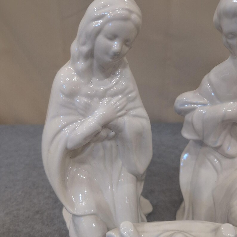 White Glazed Ceramic Nativity Set 3 Piece Holy Family Mary Joseph Baby Jesus image 3