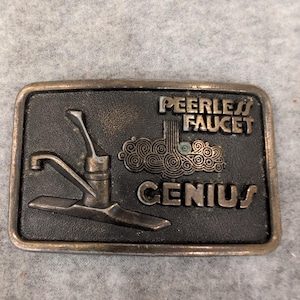 Vtg Peerless Faucet Genius Belt Buckle Brass Tone Plumbing Advertising Smalls1 image 1