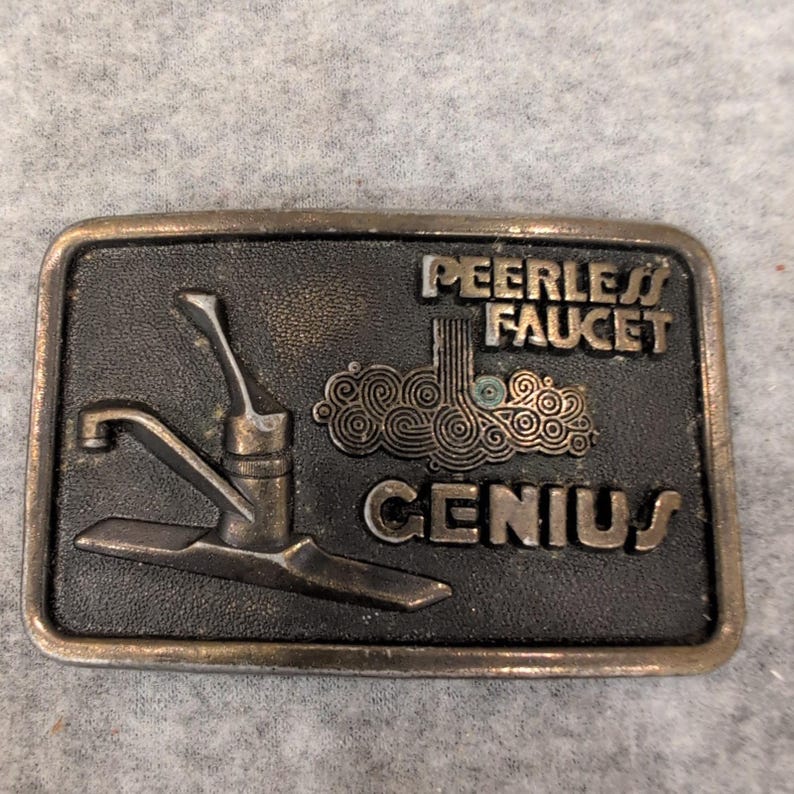 Vtg Peerless Faucet Genius Belt Buckle Brass Tone Plumbing Advertising Smalls1 image 1